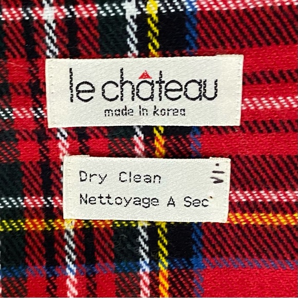 Le chateau unisex red multicoloured plaid made in Korea scarf. Used. - Picture 7 of 8